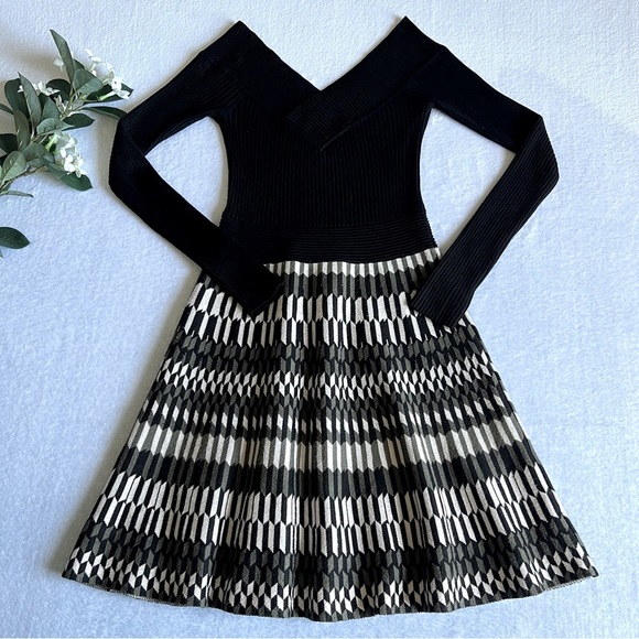 Candie’s Black Knit Midi Dress Fit & Flare Long Sleeve V Neck - Picture 1 of 10